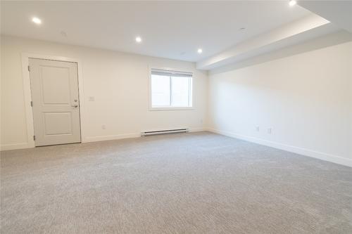 116-8960 Dallas Drive, Kamloops, BC - Indoor Photo Showing Other Room