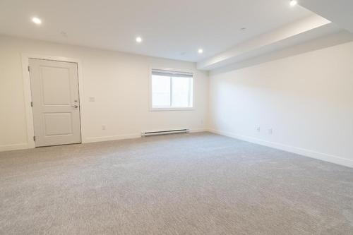 113-8960 Dallas Drive, Kamloops, BC - Indoor Photo Showing Other Room