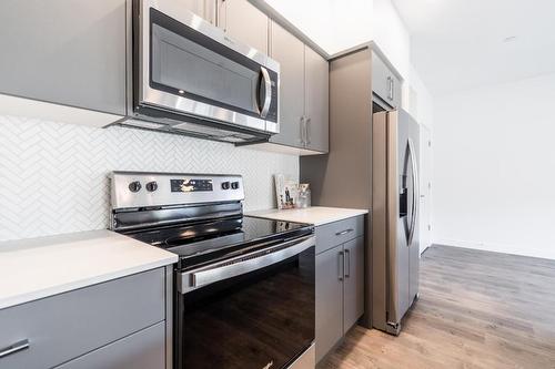 113-8960 Dallas Drive, Kamloops, BC - Indoor Photo Showing Kitchen With Stainless Steel Kitchen