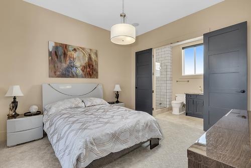 3237 Malbec Crescent, West Kelowna, BC - Indoor Photo Showing Bedroom