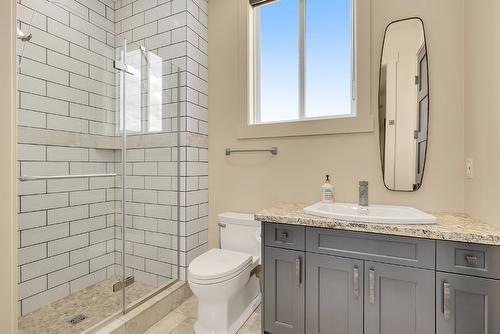 3237 Malbec Crescent, West Kelowna, BC - Indoor Photo Showing Bathroom