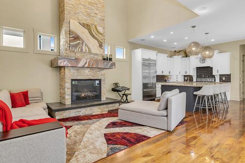 3237 Malbec Crescent, West Kelowna, BC - Indoor Photo Showing Living Room With Fireplace