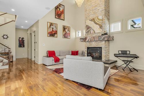 3237 Malbec Crescent, West Kelowna, BC - Indoor Photo Showing Living Room With Fireplace