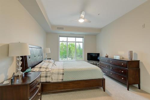 311-3865 Truswell Road, Kelowna, BC - Indoor Photo Showing Bedroom