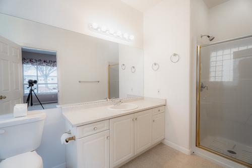 18-650 Harrington Road, Kamloops, BC - Indoor Photo Showing Bathroom