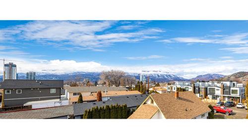 2-1053 Martin Avenue, Kelowna, BC - Outdoor With View