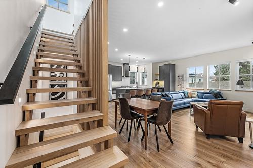 2-1053 Martin Avenue, Kelowna, BC - Indoor Photo Showing Dining Room