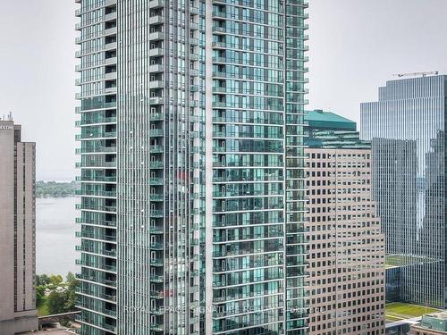 3102-18 Yonge St, Toronto, ON - Outdoor With Facade