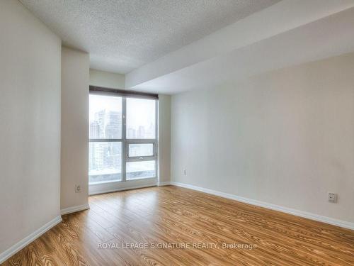 3102-18 Yonge St, Toronto, ON - Indoor Photo Showing Other Room