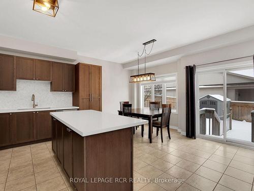 180 Greenwood Dr, Essa, ON - Indoor Photo Showing Kitchen