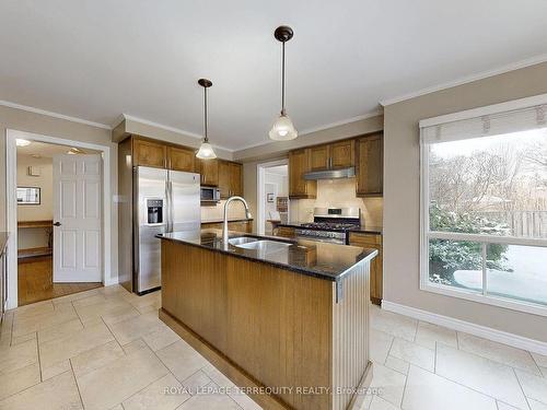 1139 Manor Rd, Oakville, ON - Indoor Photo Showing Kitchen With Stainless Steel Kitchen With Double Sink