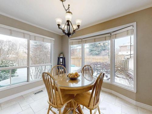 1139 Manor Rd, Oakville, ON - Indoor Photo Showing Dining Room