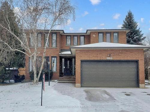 1139 Manor Rd, Oakville, ON - Outdoor With Facade