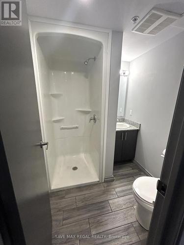 606 - 275 Larch Street, Waterloo, ON - Indoor Photo Showing Bathroom