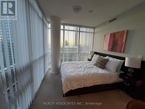 4902 - 65 Bremner Boulevard, Toronto, ON - Indoor Photo Showing Bedroom