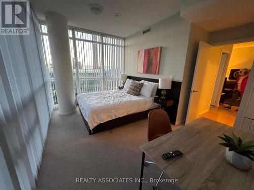 4902 - 65 Bremner Boulevard, Toronto, ON - Indoor Photo Showing Bedroom