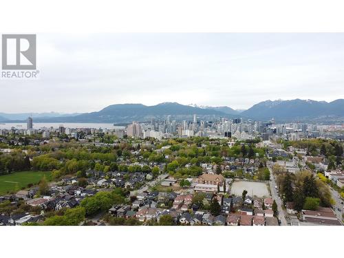 550 W 24Th Avenue, Vancouver, BC 