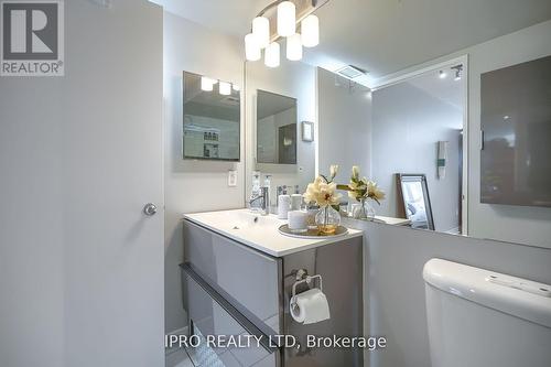 70 Mill Street S, Toronto, ON - Indoor Photo Showing Bathroom