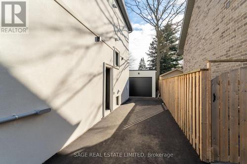 844 Ninth Street, Mississauga, ON - Outdoor