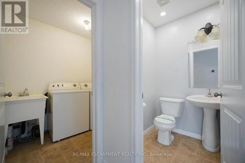 284 Sophia Crescent, Kitchener, ON - Indoor Photo Showing Bathroom