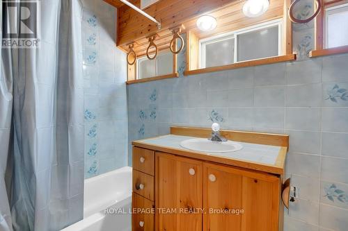 157 Anna Avenue, Ottawa, ON - Indoor Photo Showing Bathroom