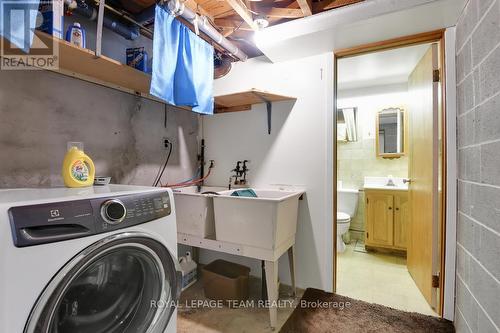 157 Anna Avenue, Ottawa, ON - Indoor Photo Showing Laundry Room