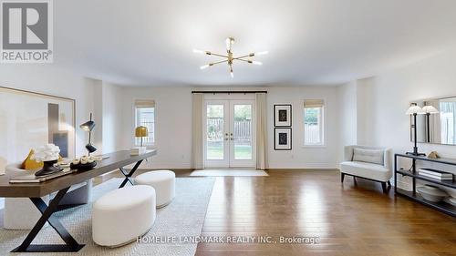 1 Madeline Road, Toronto, ON - Indoor Photo Showing Living Room