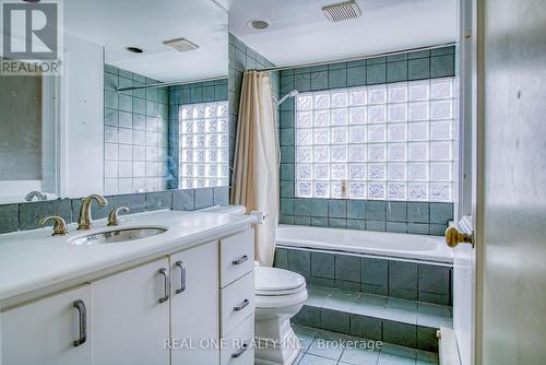 129 Imperial Street, Toronto, ON - Indoor Photo Showing Bathroom