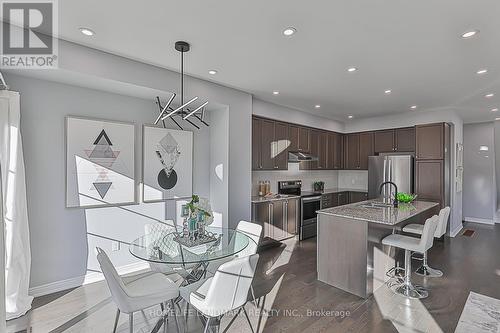 35 Thornapple Lane, Richmond Hill, ON - Indoor Photo Showing Dining Room