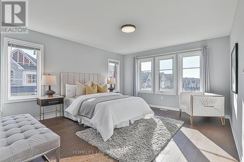 35 Thornapple Lane, Richmond Hill, ON - Indoor Photo Showing Bedroom