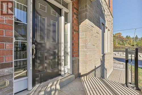 35 Thornapple Lane, Richmond Hill, ON - Outdoor With Exterior