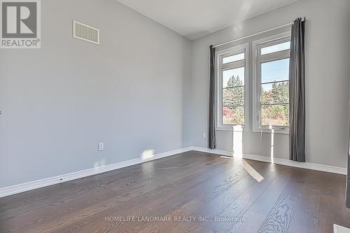 35 Thornapple Lane, Richmond Hill, ON - Indoor Photo Showing Other Room