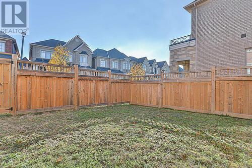 35 Thornapple Lane, Richmond Hill, ON - Outdoor