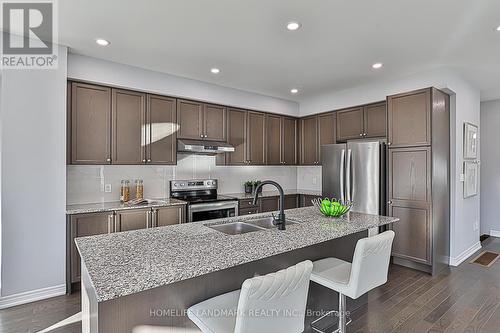 35 Thornapple Lane, Richmond Hill, ON - Indoor Photo Showing Kitchen With Double Sink With Upgraded Kitchen