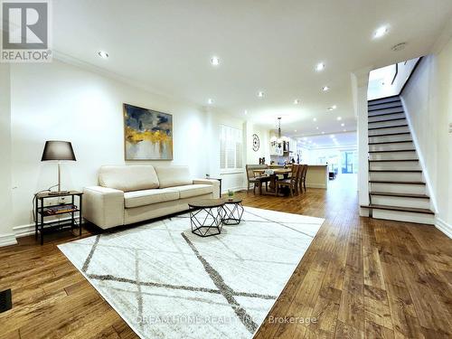 273 Davisville Avenue, Toronto, ON - Indoor Photo Showing Living Room