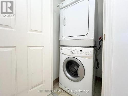 3001 - 30 Grand Trunk Crescent, Toronto, ON - Indoor Photo Showing Laundry Room