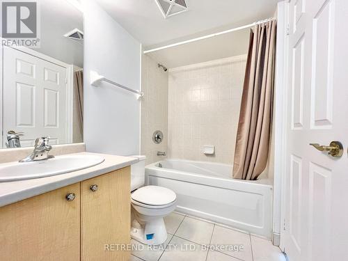 3001 - 30 Grand Trunk Crescent, Toronto, ON - Indoor Photo Showing Bathroom