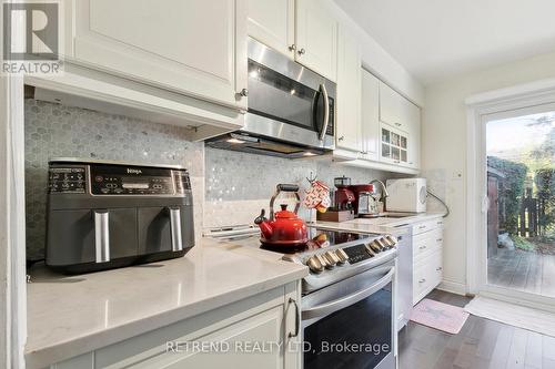 58 Broadpath Road, Toronto, ON - Indoor Photo Showing Kitchen