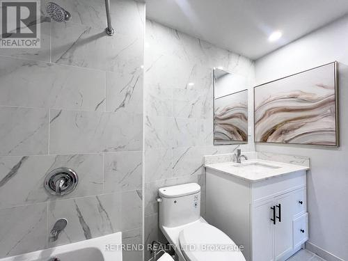 2F & 3F - 544 Eglinton Avenue W, Toronto, ON - Indoor Photo Showing Bathroom