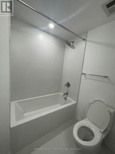 20 - 178 Clonmore Drive S, Toronto, ON - Indoor Photo Showing Bathroom