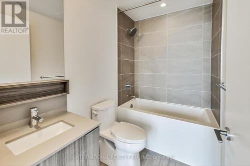 3703 - 898 Portage Parkway, Vaughan, ON - Indoor Photo Showing Bathroom