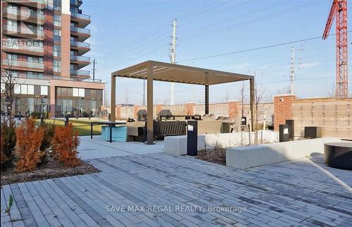 413 - 2550 Simcoe Street N, Oshawa, ON - Outdoor