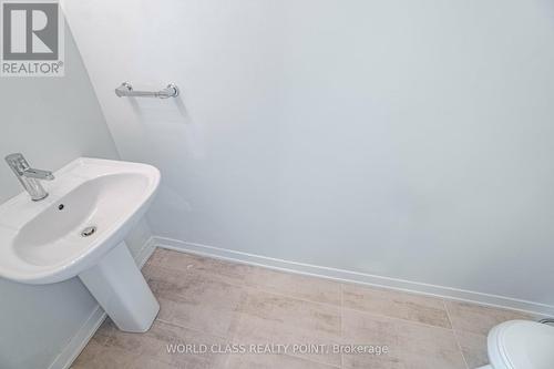 03 - 3429 Ridgeway Drive, Mississauga, ON - Indoor Photo Showing Bathroom