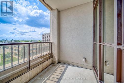 617 - 99 South Town Centre Boulevard, Markham, ON - Outdoor With Balcony With Exterior