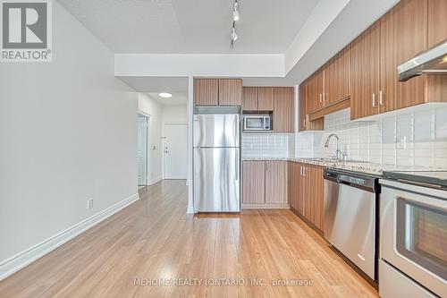 617 - 99 South Town Centre Boulevard, Markham, ON - Indoor Photo Showing Kitchen With Stainless Steel Kitchen