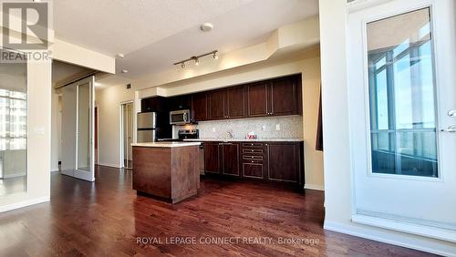 703 - 215 Fort York Boulevard, Toronto, ON - Indoor Photo Showing Kitchen