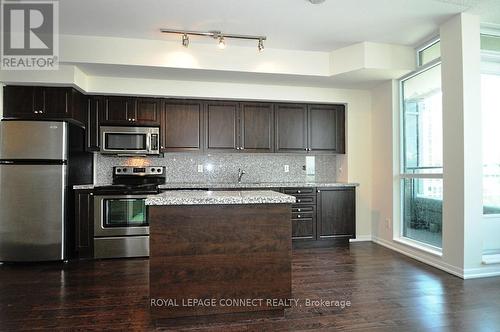 703 - 215 Fort York Boulevard, Toronto, ON - Indoor Photo Showing Kitchen With Upgraded Kitchen