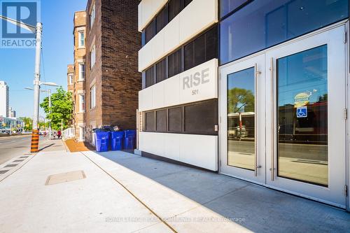 1906 - 501 St. Clair Avenue W, Toronto, ON 