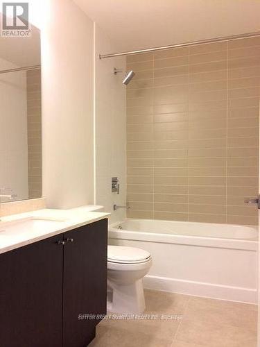 1508 - 510 Curran Place, Mississauga, ON - Indoor Photo Showing Bathroom