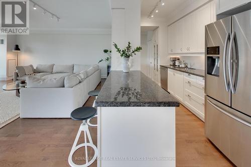 313 - 20 Scrivener Square, Toronto, ON - Indoor Photo Showing Kitchen